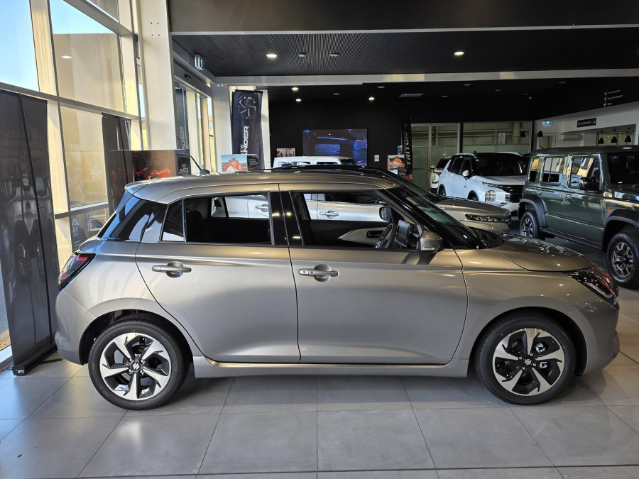 2026 Suzuki Swift UZ Hybrid GLX Hatch Image 5