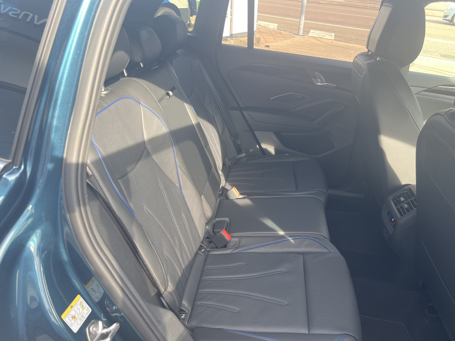 2026 MY25 Volkswagen Tiguan CT 195TSI R-Line SUV Image 10