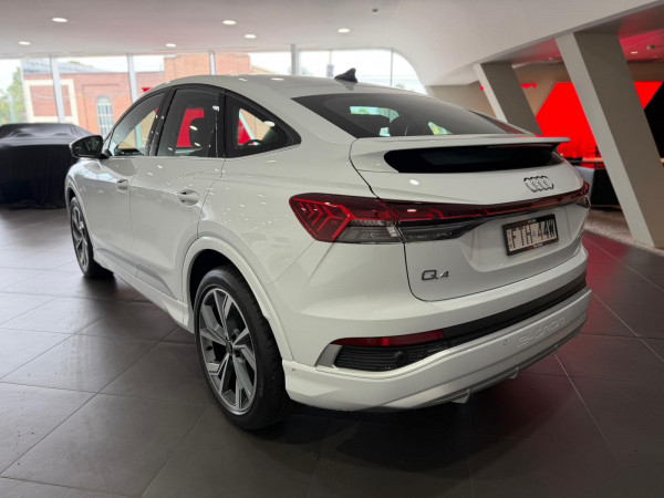 2025 Audi Q4 e-tron F4 45 SUV image 7