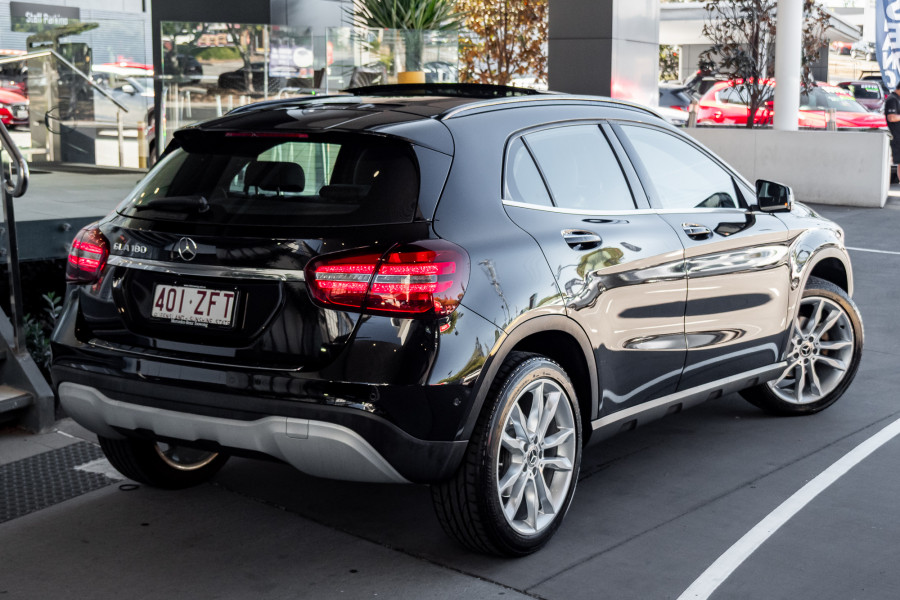 2019 MY10 Mercedes-Benz GLA-Class X156 GLA180 SUV Image 2