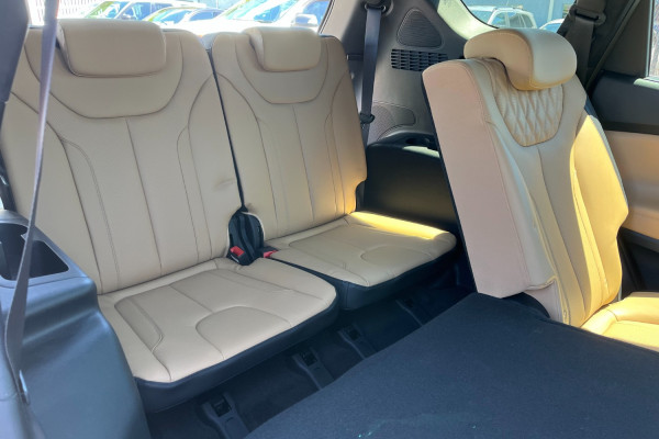 2021 Hyundai Santa Fe TM.V3 Highlander SUV Image 11