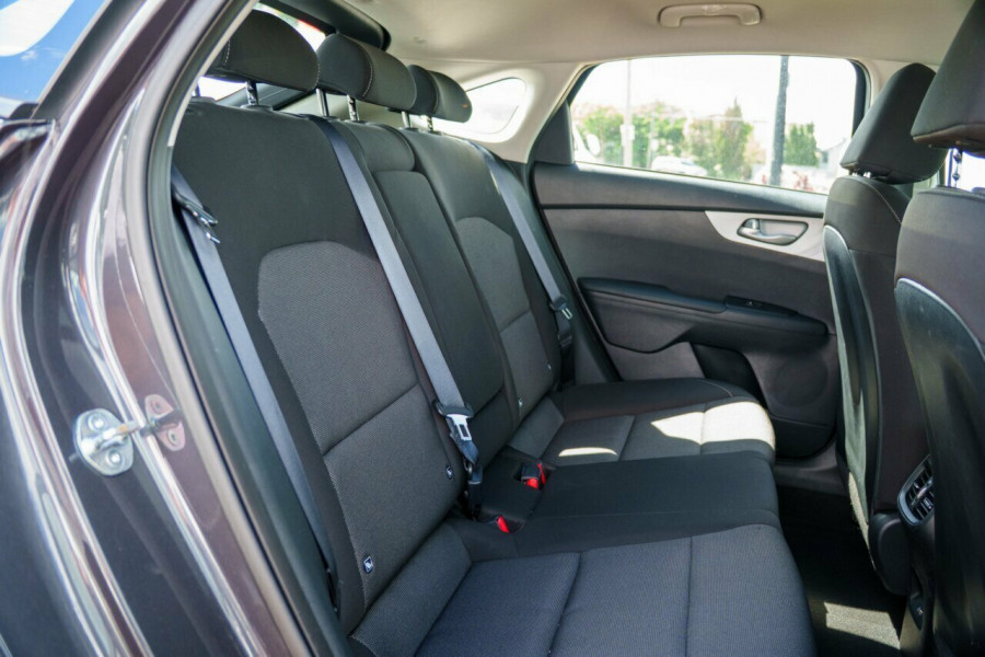 2024 Kia Cerato BD Sport Hatch Image 8