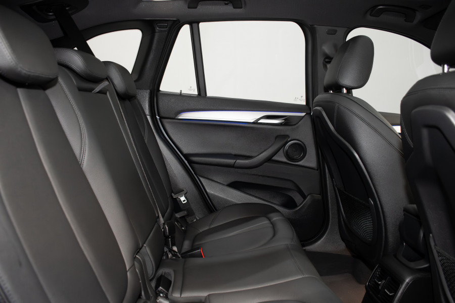 2021 BMW X1 Sdrive 20i SUV Image 3
