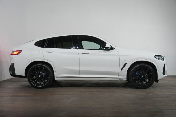 2022 BMW X4 xDrive30i M Sport SUV Image 4