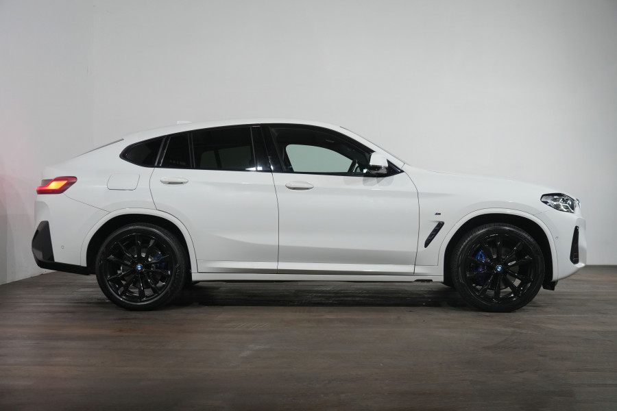 2022 BMW X4 xDrive30i M Sport SUV Image 4