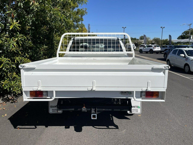 2017 Mazda BT-50 UR XT Cab chassis Mobile Image 4