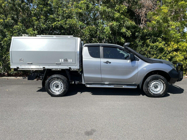 2016 [THIS VEHICLE IS SOLD] Mobile Image 2