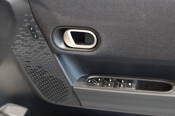 2026 MINI Cooper F65 C Favoured Hatch image 17