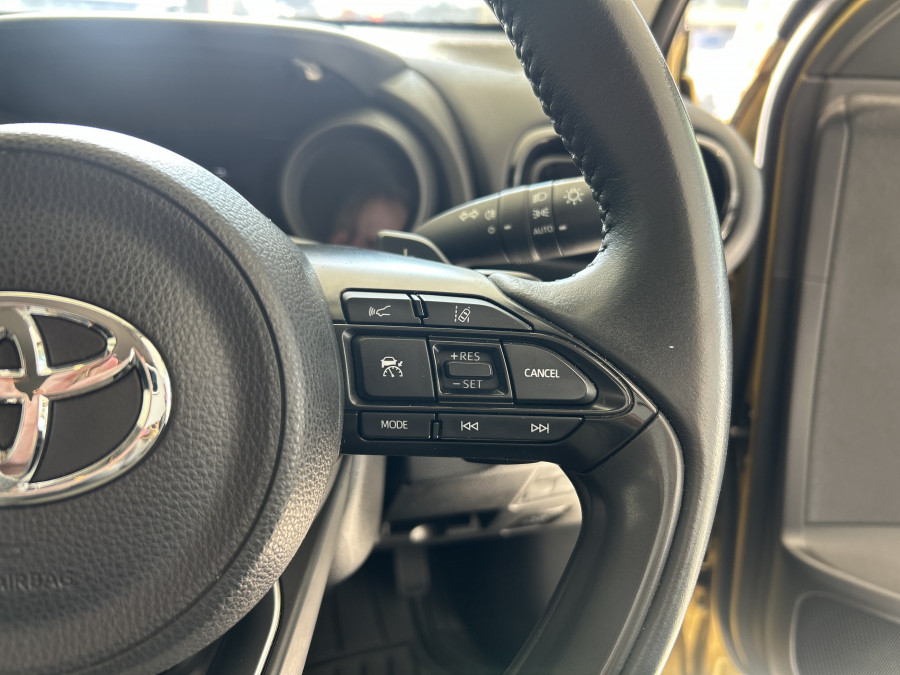 2021 Toyota Yaris Cross MXPB10R GX SUV Image 12