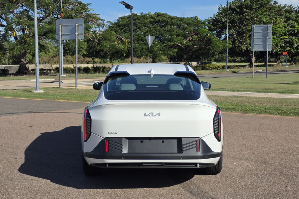 2026 Kia EV4  Air Standard Range Sedan Image 7