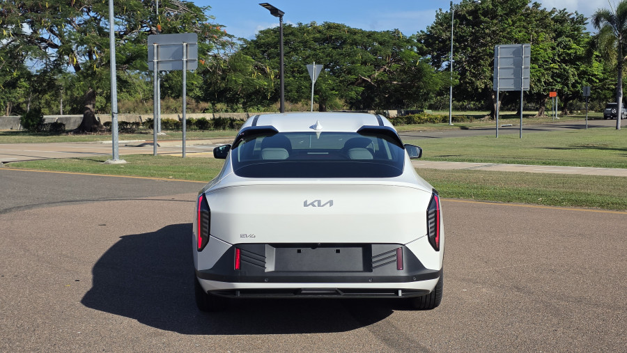 2026 Kia EV4  Air Standard Range Sedan Image 7