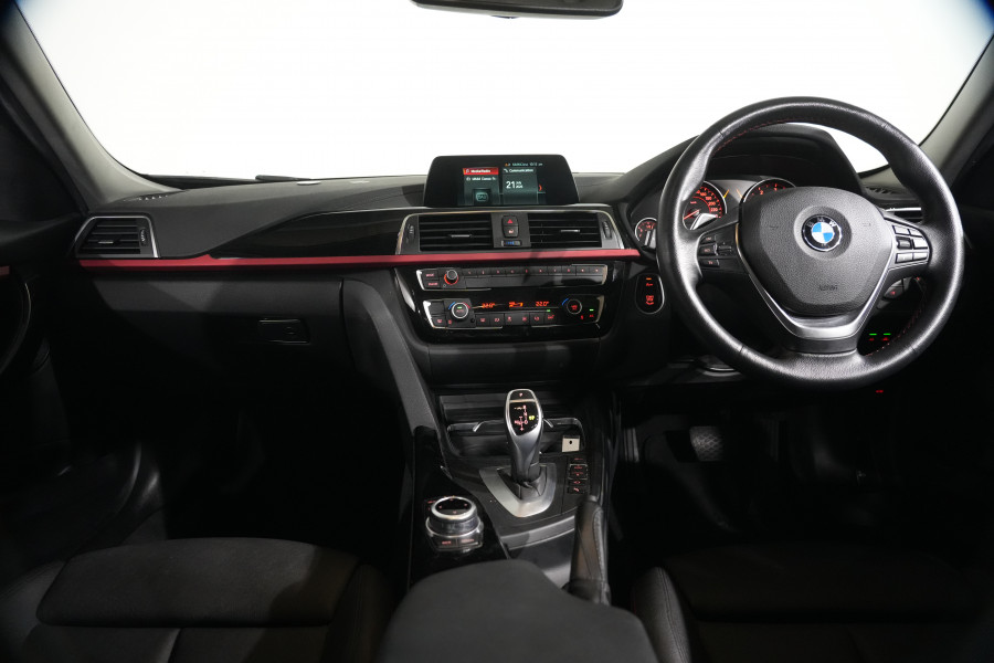2018 BMW 3 Series 20d Sport Line Sedan Image 14