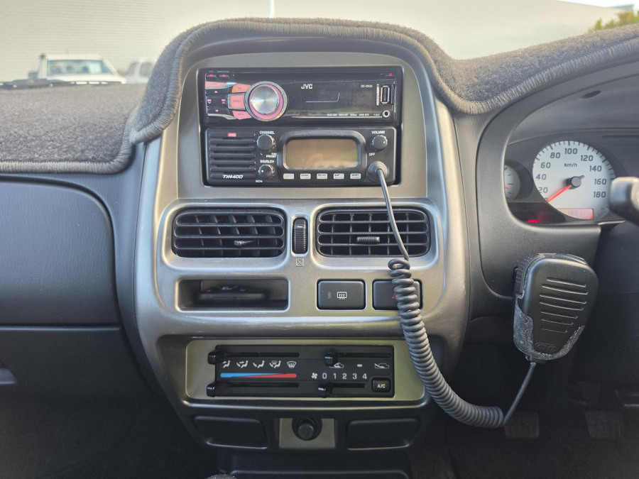 2008 Nissan Navara D22 ST-R Ute Image 22