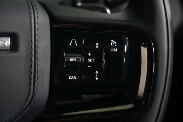 2025 Land Rover Range Rover Sport L461 D250 Dynamic SE SUV image 25