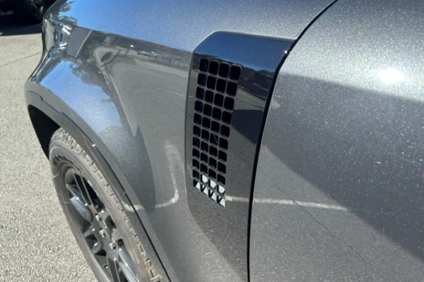 2025 MY26 Land Rover Defender L663 110 D350 X-Dynamic SE SUV Image 10