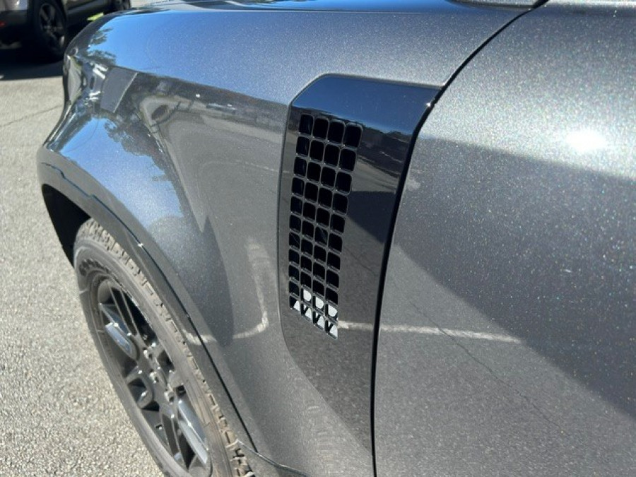 2025 MY26 Land Rover Defender L663 110 D350 X-Dynamic SE SUV Image 10