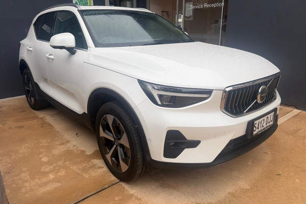 2025 MY26 Volvo XC40 XZ Plus B4 SUV Image 1