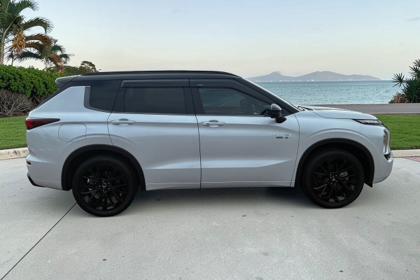 2025 MY24 Mitsubishi Outlander ZM PHEV GSR SUV Image 7