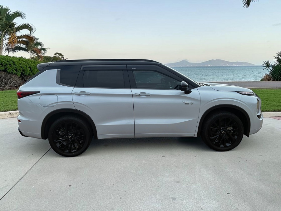 2025 MY24 Mitsubishi Outlander ZM PHEV GSR SUV Image 7