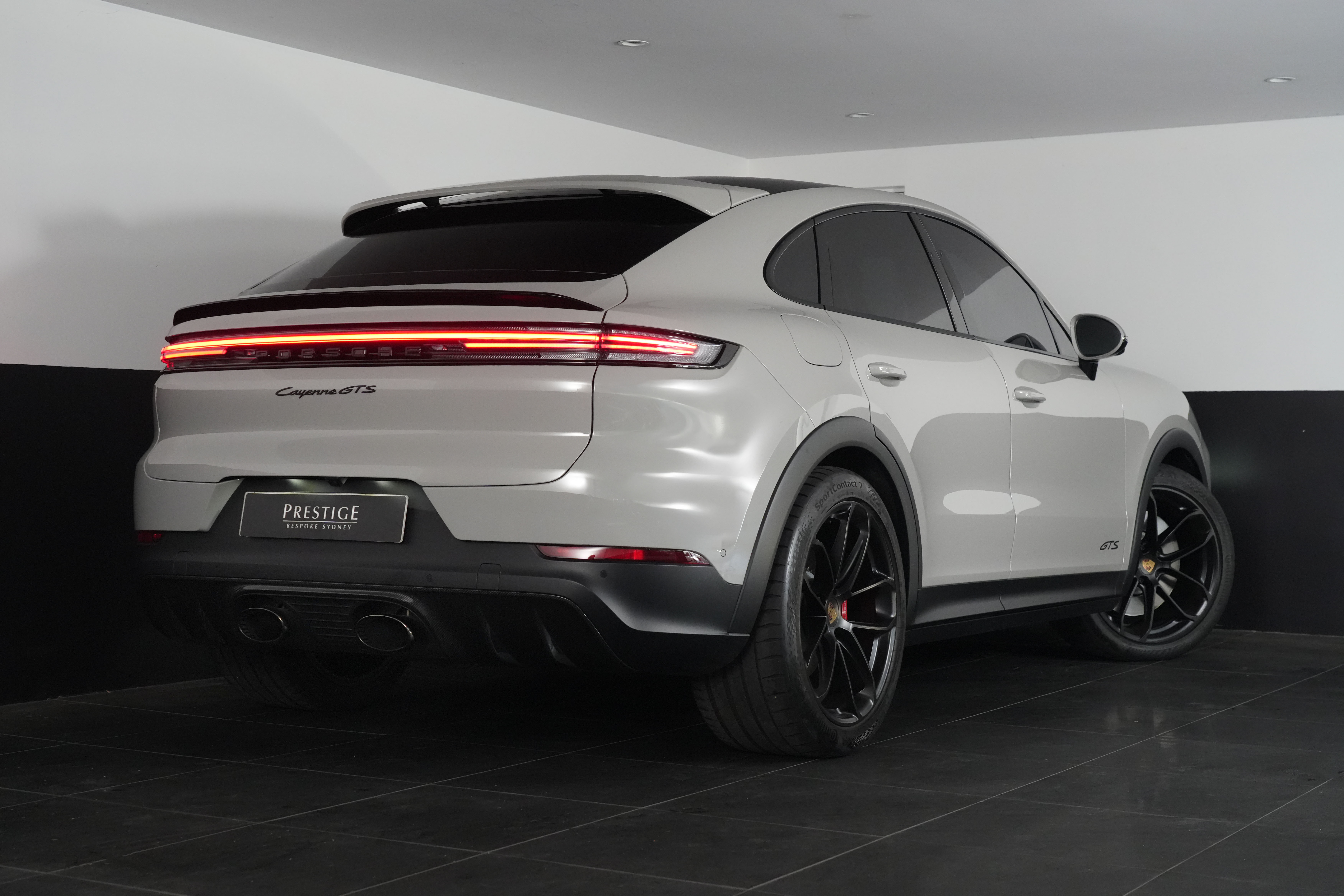 2024 Porsche Cayenne GTS Coupe Image 16