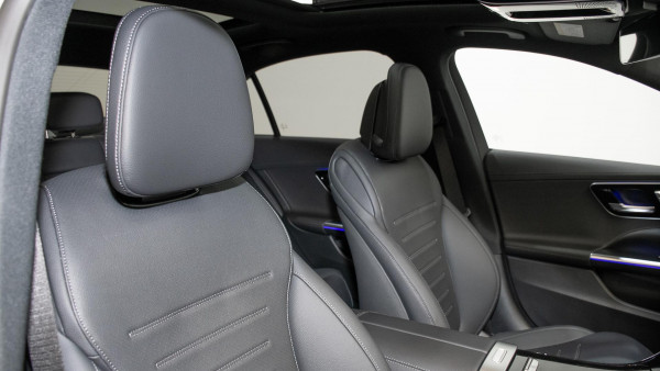 2026 Mercedes-Benz C-Class W206 C350 e Sedan image 4