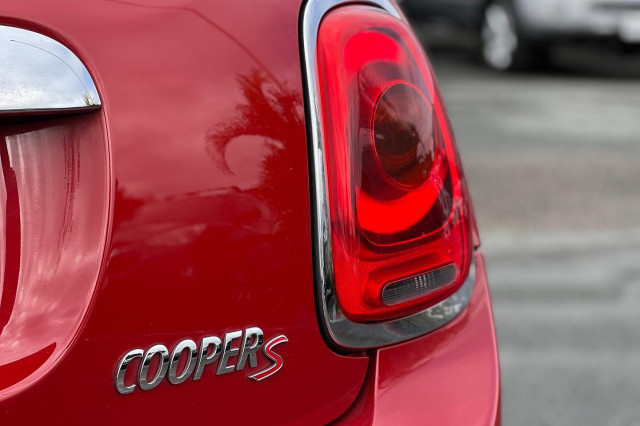 2015 MINI Coupe R58 Cooper S Coupe Image 11