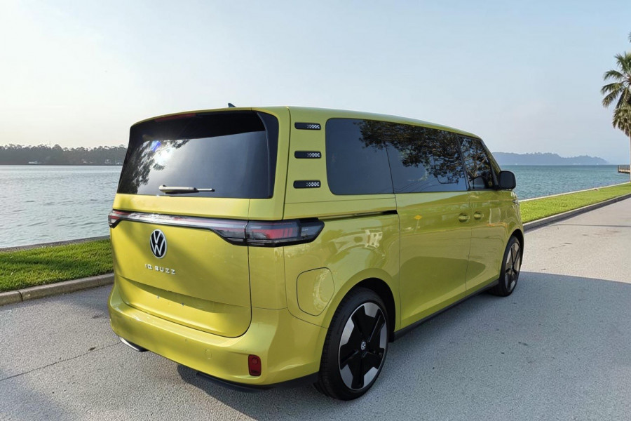 2025 Volkswagen ID. Buzz EB Pro BEV560 People Mover Image 7