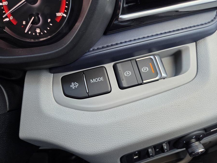 2026 LDV Deliver 7 Van Image 19