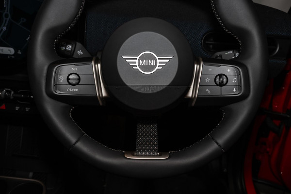2025 MINI Cooper F65 C Classic Hatch image 11