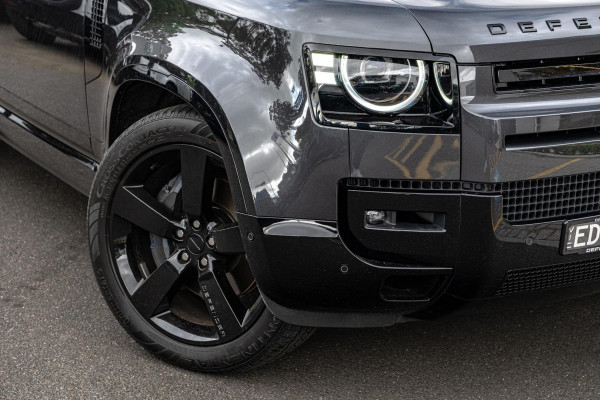 2026 Land Rover Defender L663 110 D350 X-Dynamic SE SUV image 3