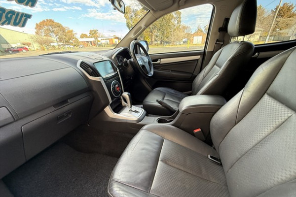 2016 MY15.5 Isuzu MU-X LS-T SUV Image 15