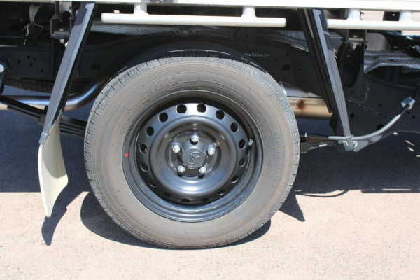 2022 Toyota HiLux TGN121R WorkMate Cab Chassis Image 13