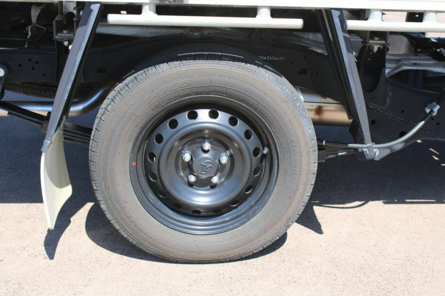 2022 Toyota HiLux TGN121R WorkMate Cab Chassis Image 13
