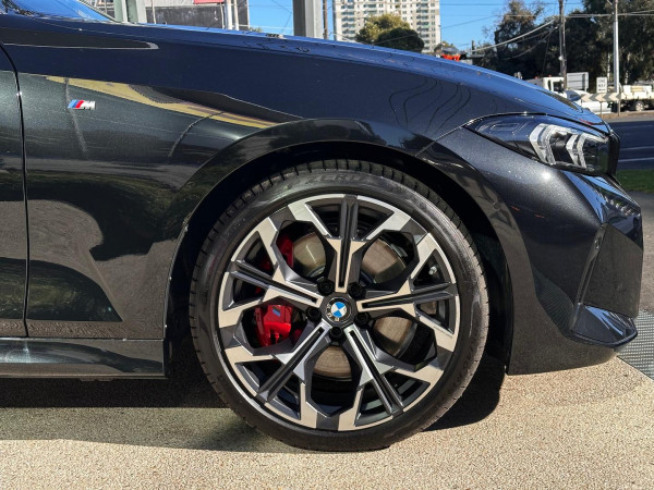 2025 BMW 3 Series G20 LCI II 330i M Sport Sedan image 4