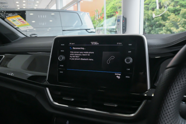 2025 Volkswagen T-Roc 140TSI R-Line SUV Image 21