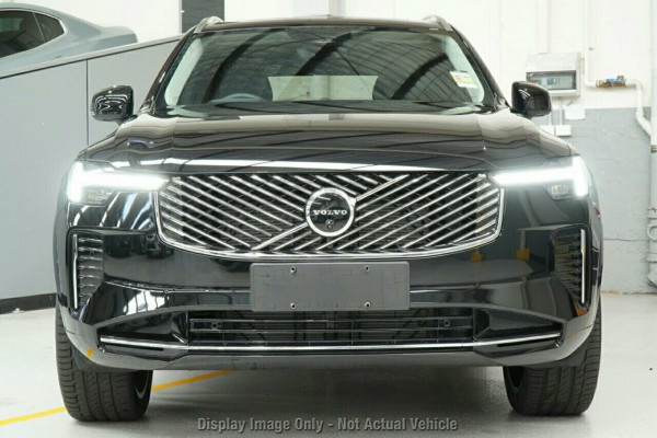 2026 Volvo XC90 L Series Ultra B5 Dark SUV Image 3