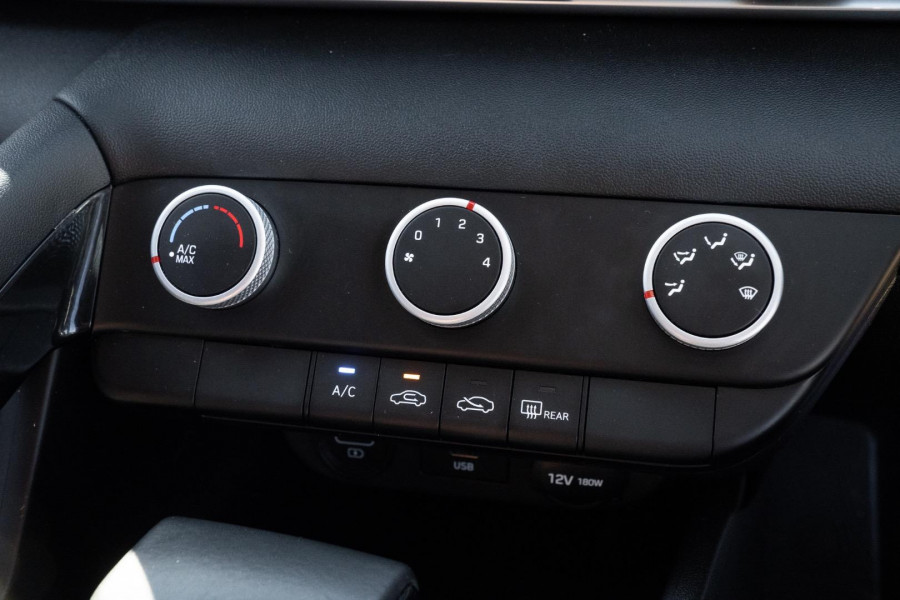 2020 MY21 Hyundai i30 CN7.V1 Active Sedan Image 12