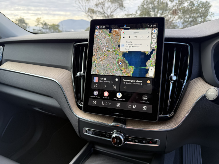 2025 MY26 Volvo XC60 UZ Plus T8 Plug-in Hybrid Dark SUV Image 20