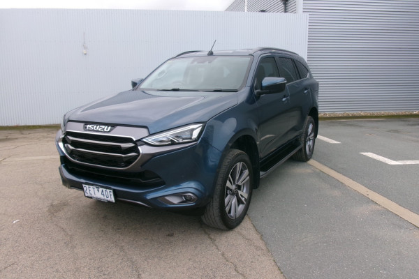 2023 MY24 Isuzu MU-X RJ LS-T SUV Image 3