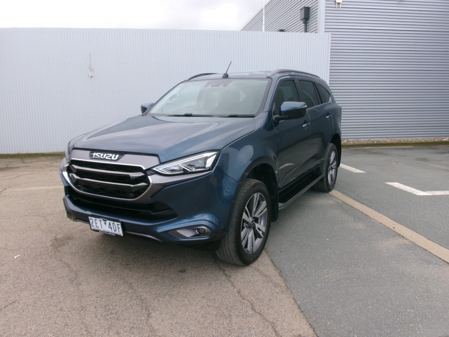 2023 MY24 Isuzu MU-X RJ LS-T SUV Image 3