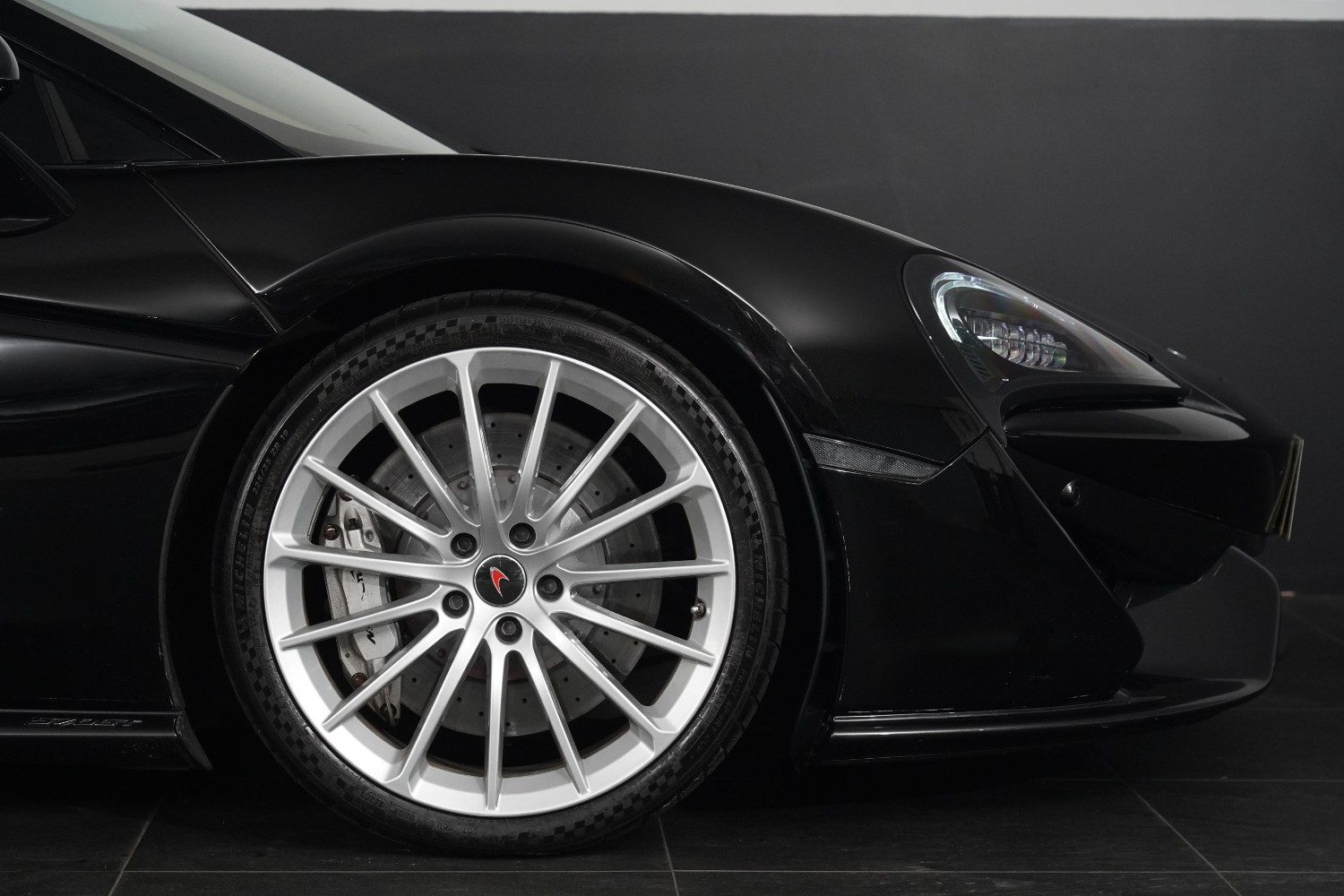 2016 McLaren 570gt Coupe Image 17