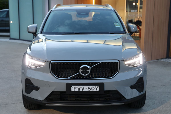 2026 Volvo XC40 XZ Plus B4 SUV Image 3
