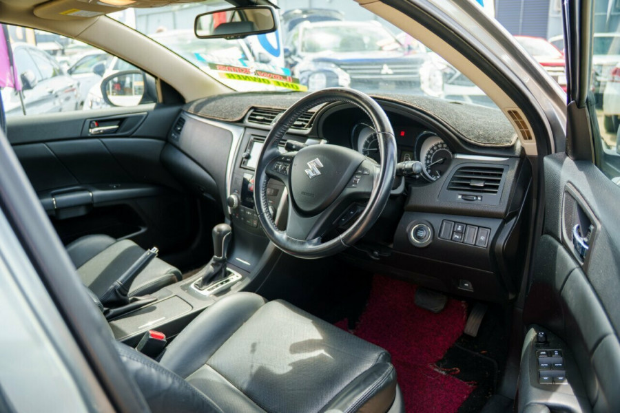 2013 Suzuki Kizashi FR Prestige Sedan Image 15