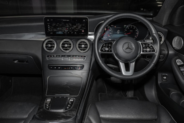 2020 Mercedes-Benz GLC-Class X253 GLC300 SUV image 7