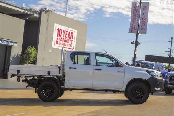 2018 Toyota Hilux GUN125R Workmate Cab chassis