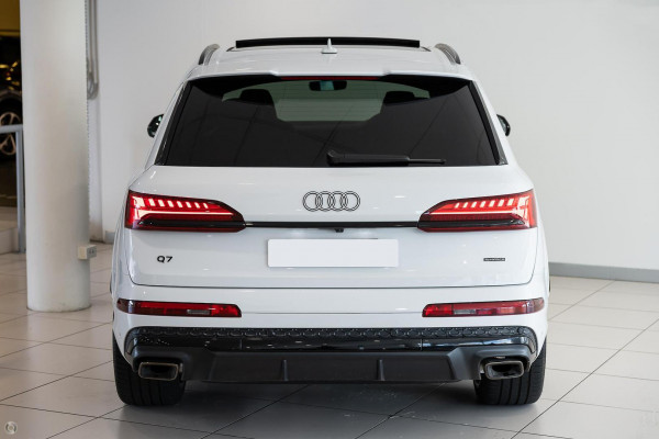 2025 Audi Q7 4M 50 TDI S line SUV image 5
