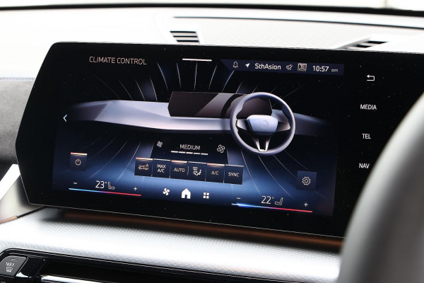 2025 BMW X1 U11 xDrive20i M Sport SUV image 13
