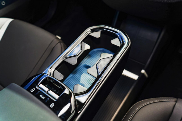 2026 Volvo EX30 Cross Country  Ultra Twin Motor Performance SUV Image 14