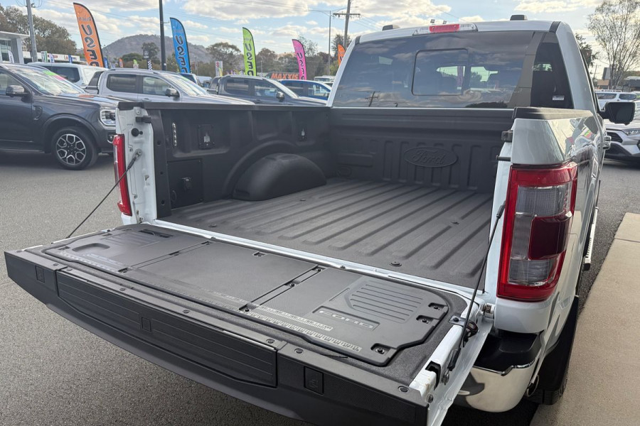 2024 MY23 Ford F-150 No Series Lariat Wagon Image 9