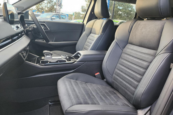 2025 Mitsubishi Outlander ZM LS SUV Image 12